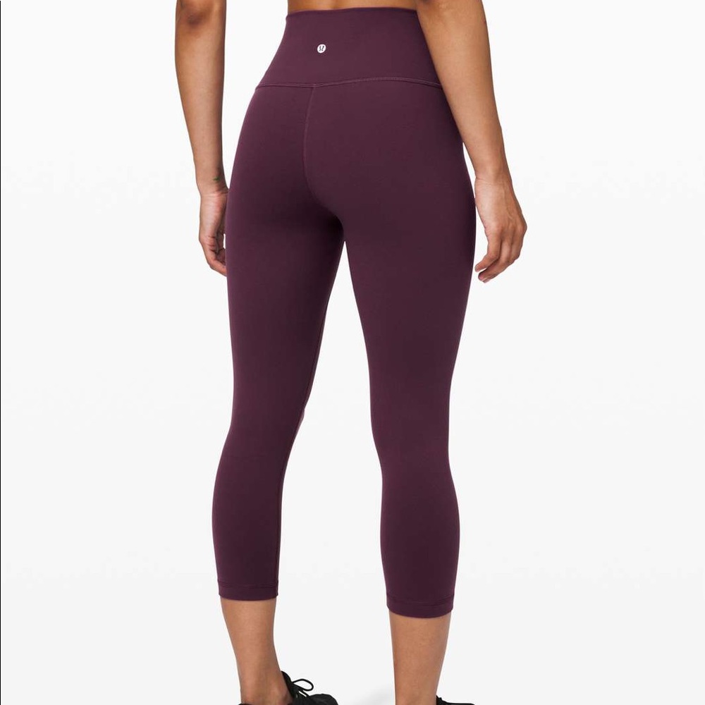 Lululemon Wunder Under Crop 21” leggings in Black Cherry